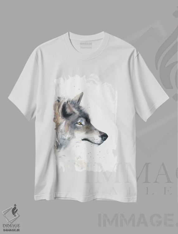 تیشرت سفید طرح دار گرگ ها ۲، دکور کلبه و لژ اثر الگا چفرانوف | immage.ir