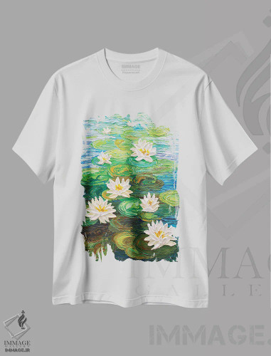 تیشرت سفید طرح دار نیلوفرهای آبی سفید، هنر فاخر معاصر اثر الگا تکاچیک | فروشگاه ایماژ