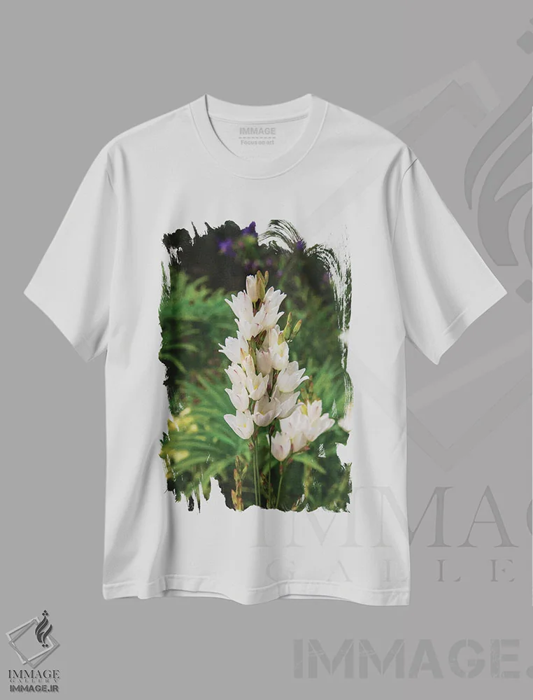 تیشرت سفید طرح دار گل پسکفلور از خانواده گل سرخس ها، مدیوم اثر مالوری اوستروویتز | فروشگاه ایماژ
