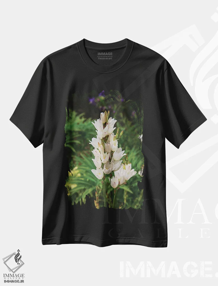 تیشرت مشکی طرح دار گل پسکفلور از خانواده گل سرخس ها، مدیوم اثر مالوری اوستروویتز | immage.ir