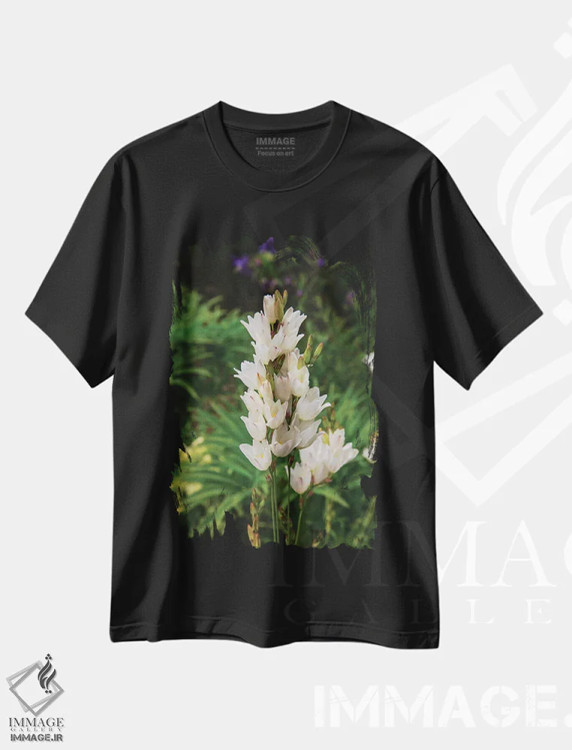تیشرت مشکی طرح دار گل پسکفلور از خانواده گل سرخس ها، مدیوم اثر مالوری اوستروویتز | immage.ir