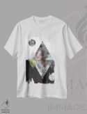 تیشرت سفید طرح دار دنیاهای منعکس شده، آبستره اثر فلت اول | immage.ir