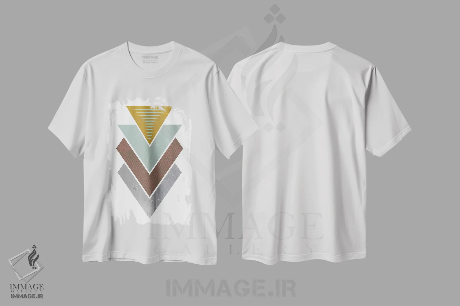 تیشرت سفید طرح دار "مثلث های گرنج"، آبستره اثر فلت اول | immage.ir
