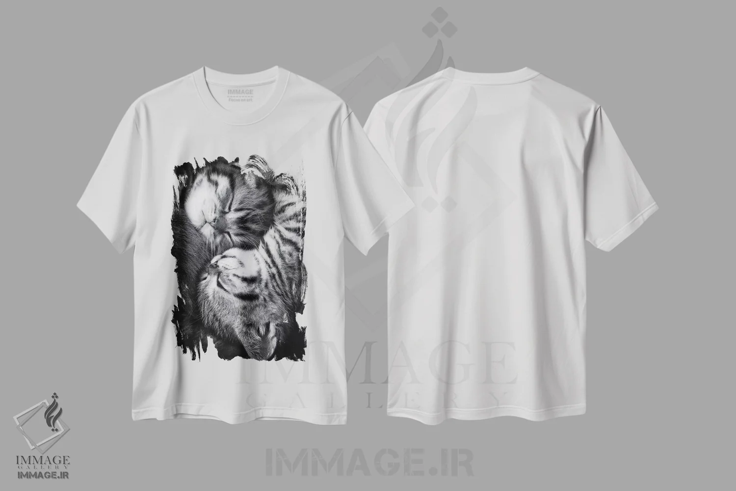 تیشرت سفید طرح دار "یین و یانگ"، عکاسی سیاه و سفید اثر آندریا یانکووا | immage.ir