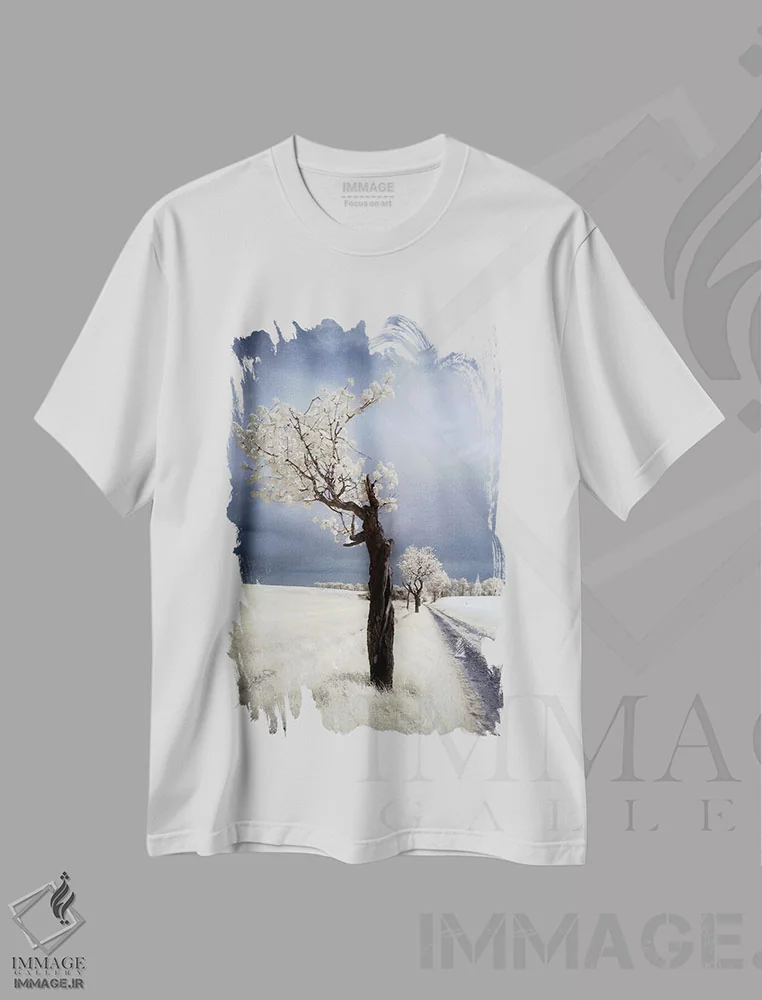 تیشرت سفید طرح دار ایرنکا، عکاسی هنری فاخر اثر پیوتر کرول | فروشگاه ایماژ