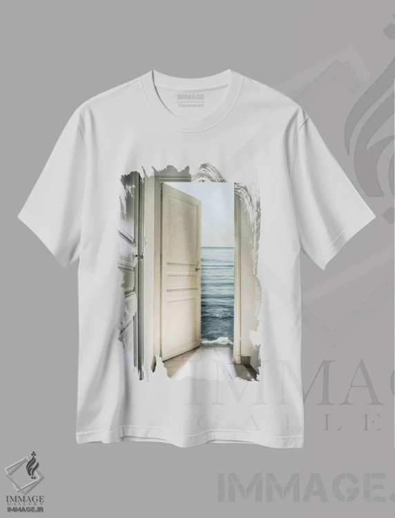 تیشرت سفید طرح دار پشت در، هنر فاخر معاصر اثر کریستین مارسل | immage.ir