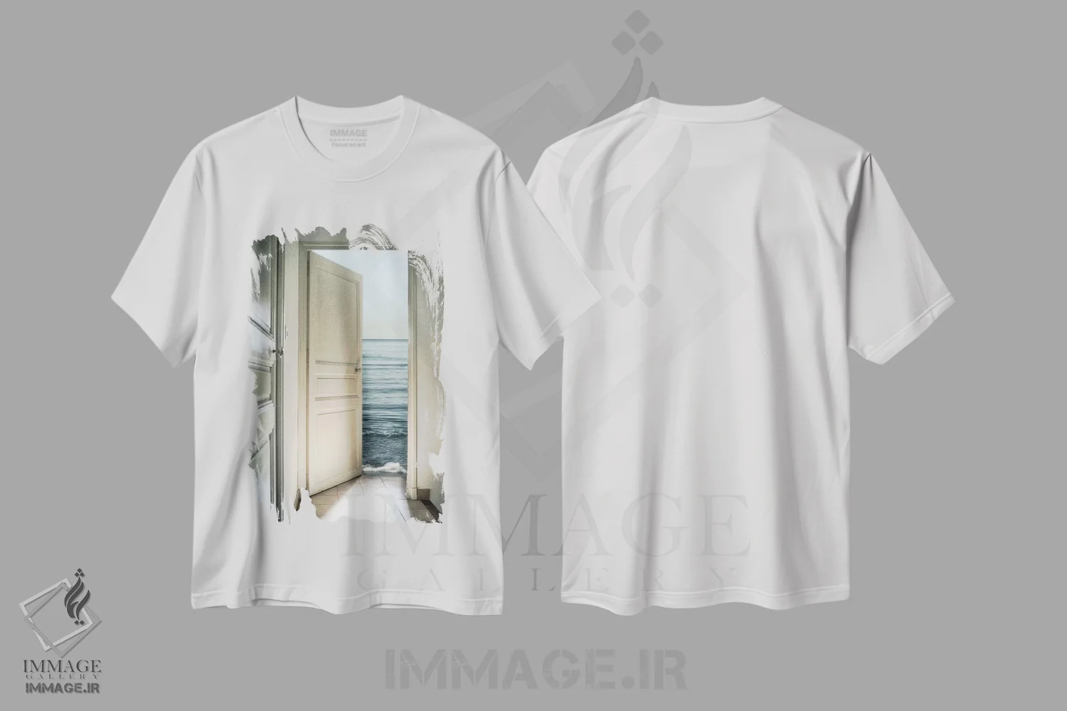 تیشرت سفید طرح دار پشت در، هنر فاخر معاصر اثر کریستین مارسل | immage.ir