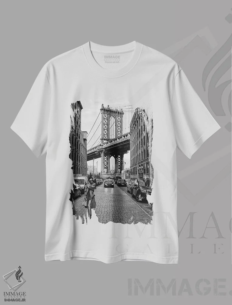 تیشرت سفید طرح دار "بی خبر"، عکاسی سیاه و سفید اثر رابرت بولتون | فروشگاه ایماژ