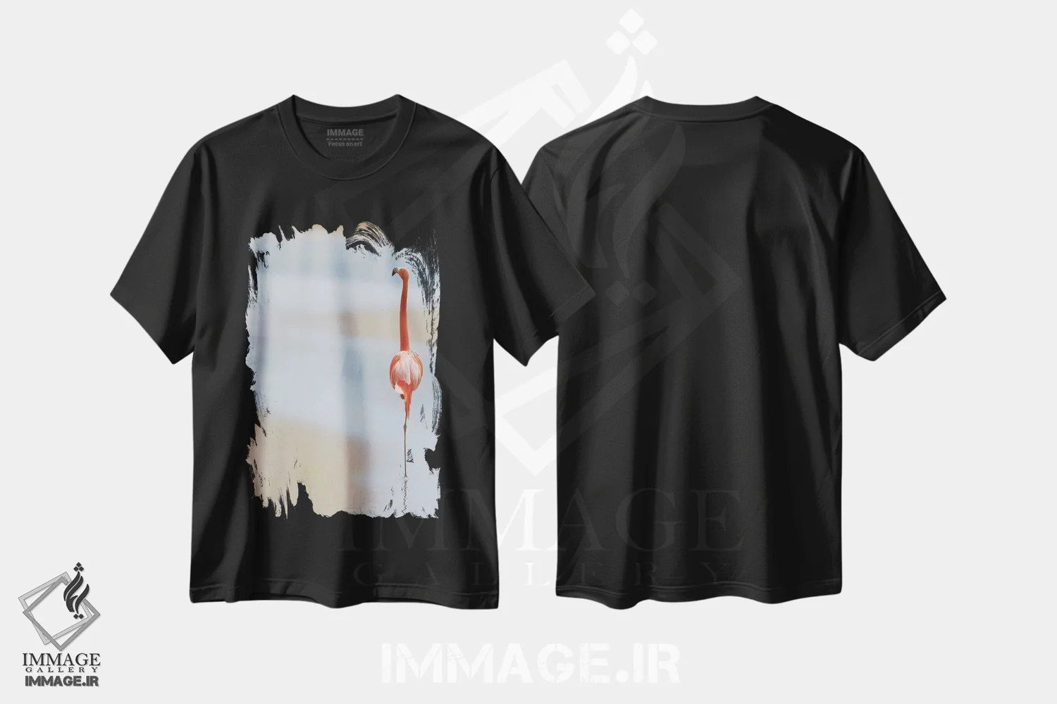 تیشرت مشکی طرح دار "من"، دکور ساحلی اثر آنا چرزنیس | immage.ir