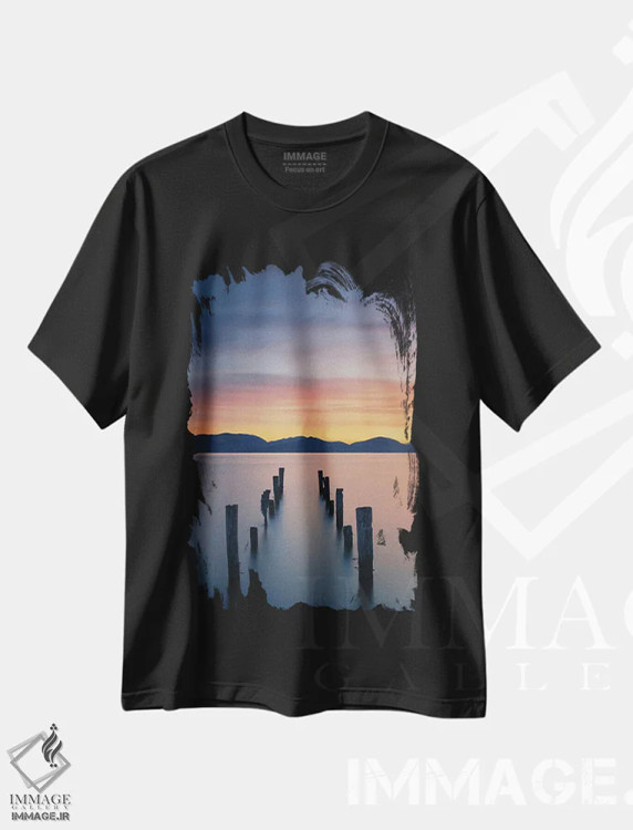تیشرت مشکی طرح دار طلوع آفتاب روی دریاچه، مدیوم اثر سایمون رول | immage.ir