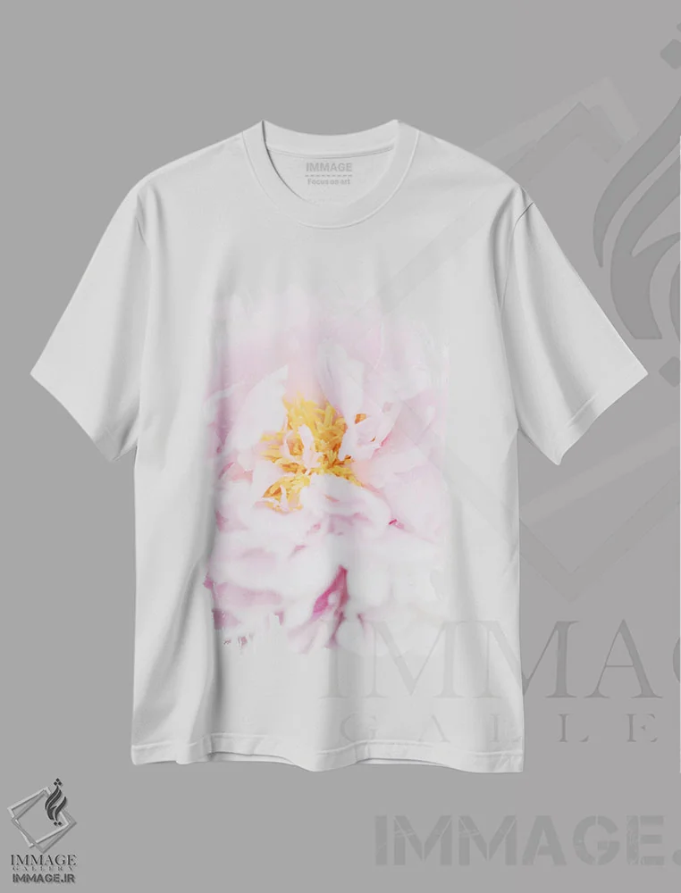 تیشرت سفید طرح دار صدتومانی ۷، عکاسی ماکرو اثر استودیو ۱ایکس ۲ | فروشگاه ایماژ