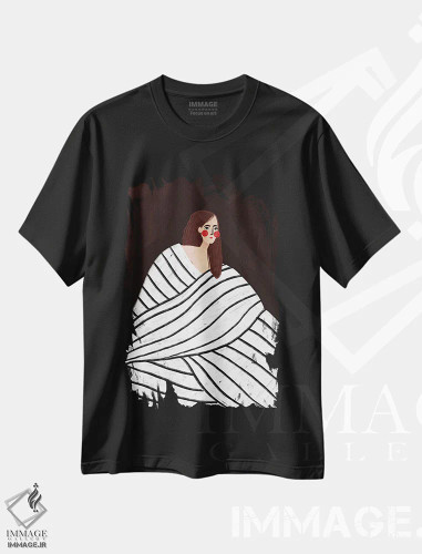 تیشرت مشکی طرح دار زن با خطوط سیاه و سفید، تزئینی اثر بیا مولر | فروشگاه ایماژ