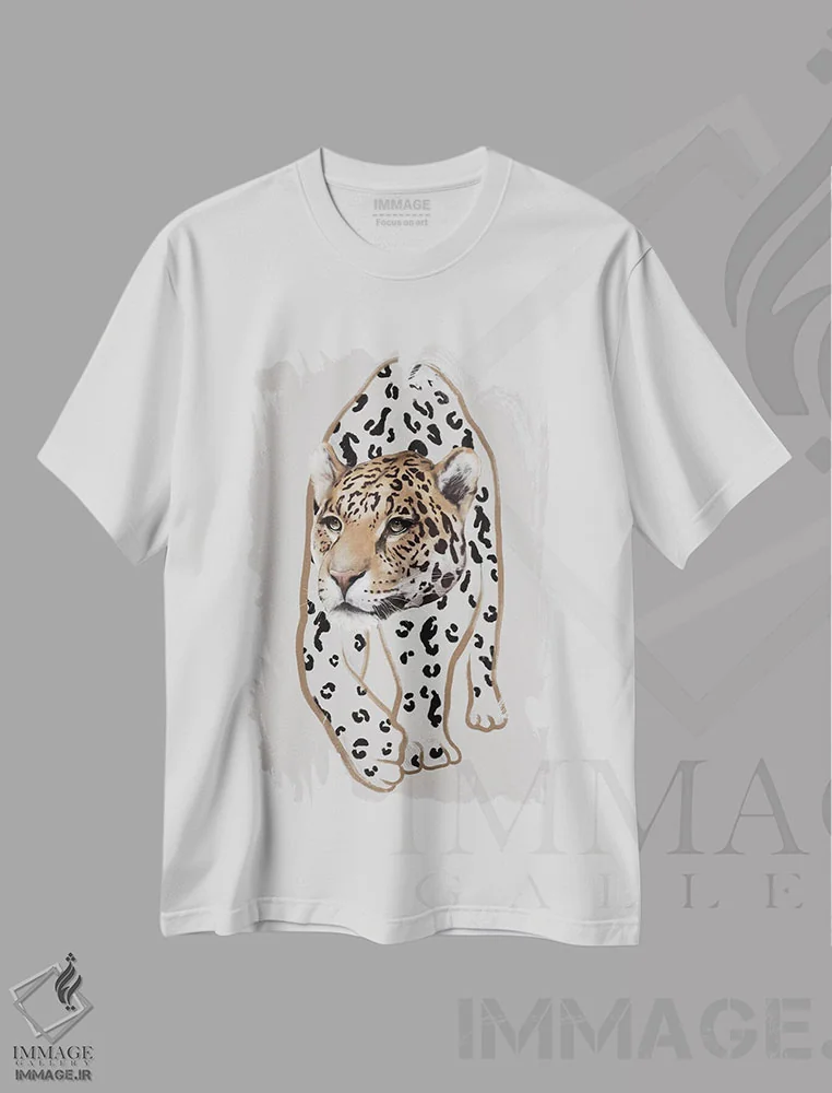 تیشرت سفید طرح دار لئوپاردو ۱، دکور معاصر اثر گابریلا روبرگ | فروشگاه ایماژ