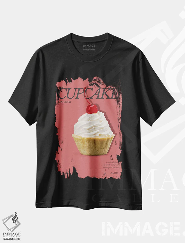 تیشرت مشکی طرح دار خوراکی کاپ کیک، هنر فاخر معاصر اثر جولیا رامایرو | immage.ir
