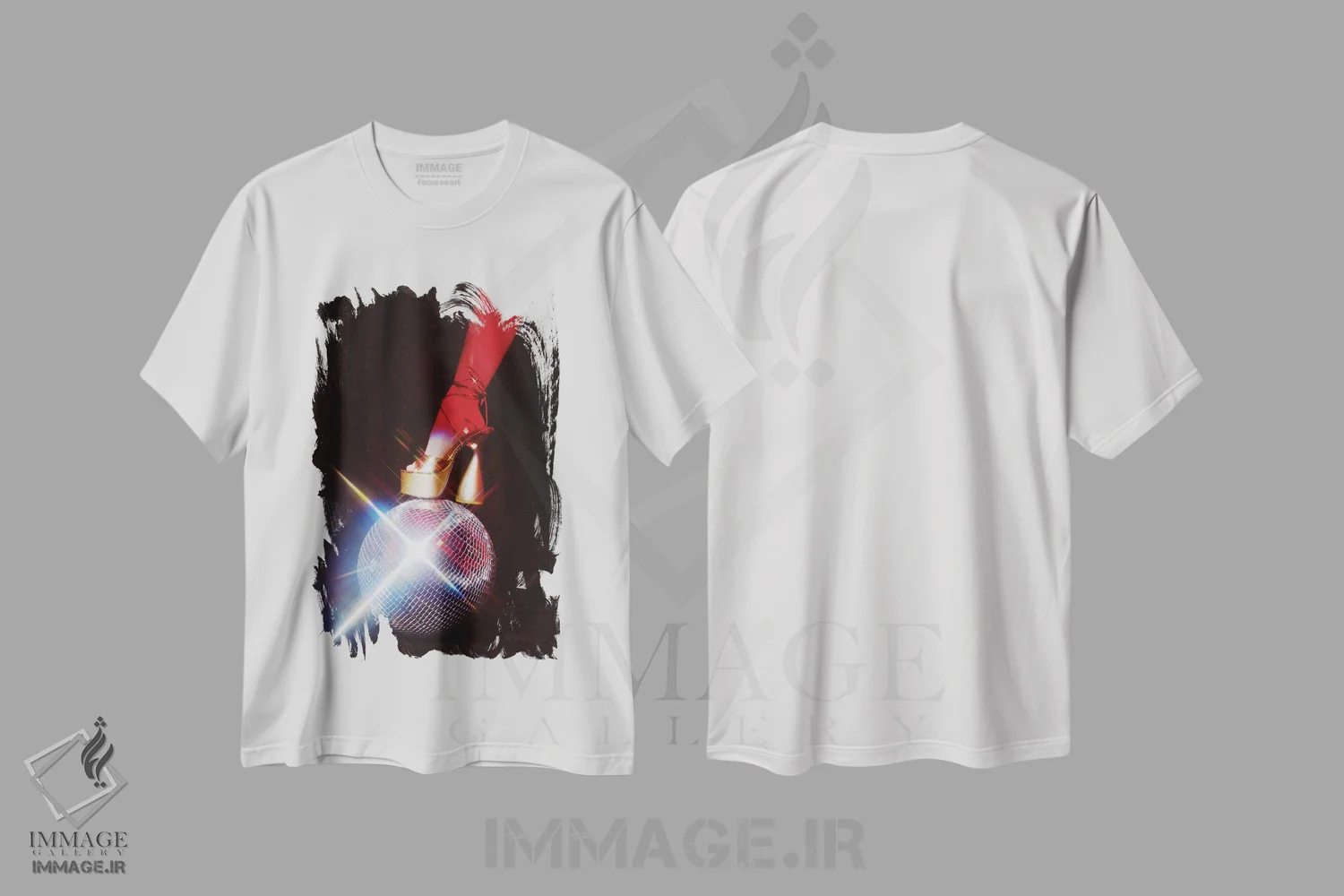 تیشرت سفید طرح دار کفش گرووی و توپ دیسکو، مدیوم اثر سامانتا هیرن | immage.ir