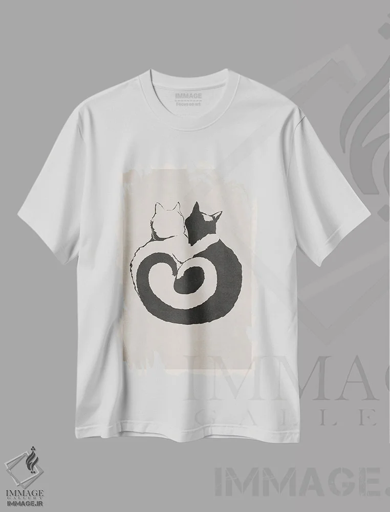 تیشرت سفید طرح دار گربه های در آغوش ۲، تزئینی اثر امـل تونابویلو | immage.ir