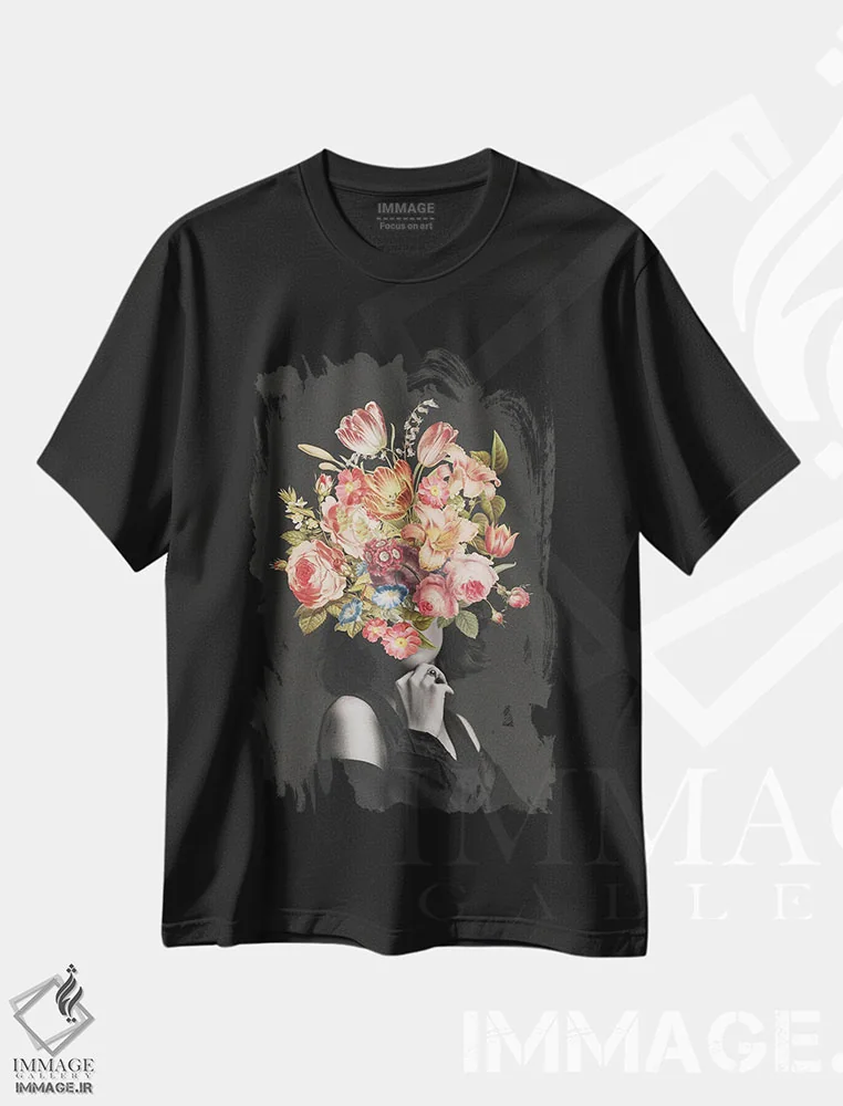 تیشرت مشکی طرح دار دسته گل قدیمی، تزئینی اثر فریدا فلورال استودیو | immage.ir