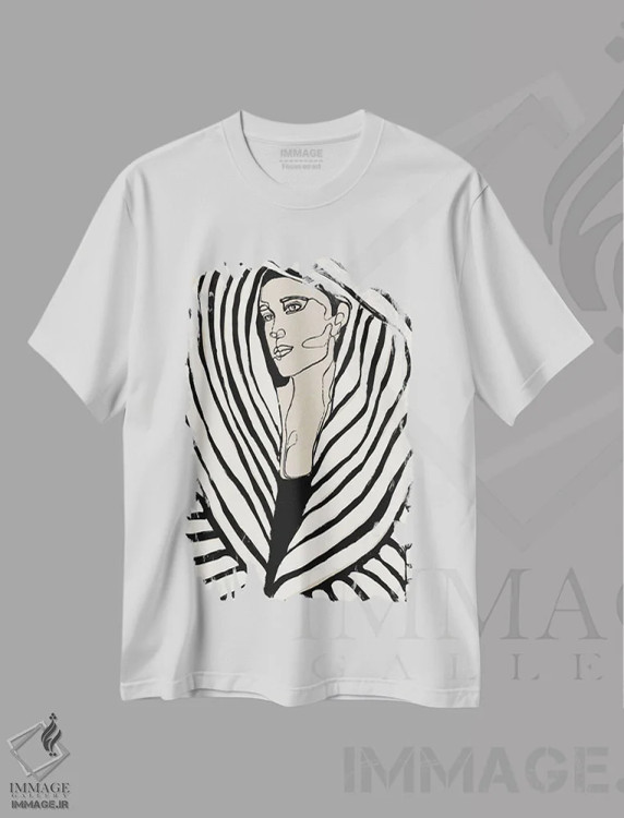تیشرت سفید طرح دار پالتوی راه راه، تزئینی اثر تری چایلد | immage.ir