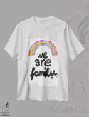 تیشرت سفید طرح دار ما خانواده ایم، تزئینی اثر تری چایلد | immage.ir