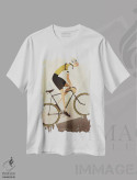 تیشرت سفید طرح دار دوچرخه سوار کلاسیک سربالایی، هنر دیجیتال اثر وایات ۹ | immage.ir