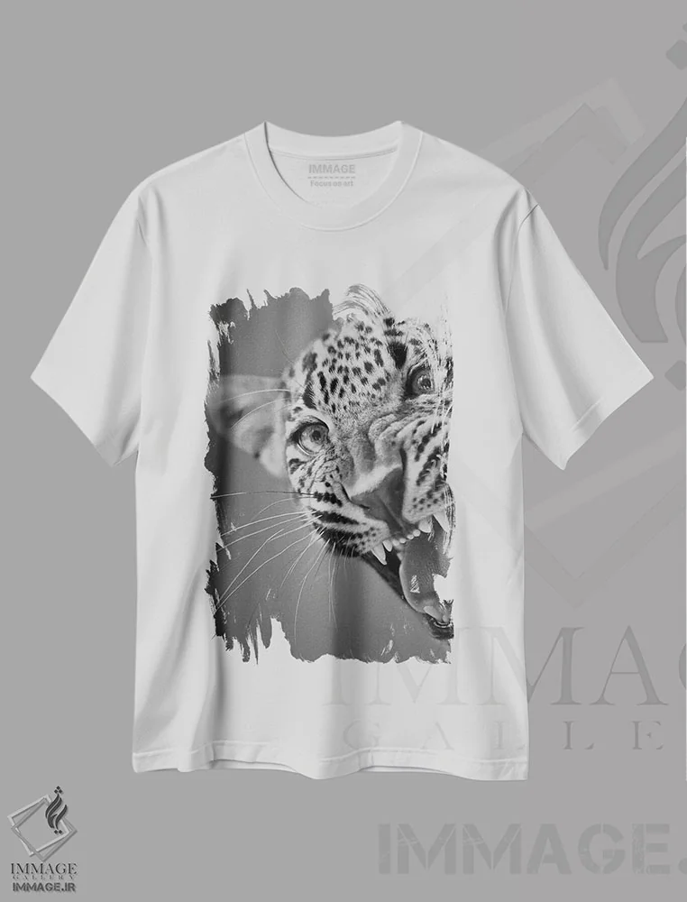 تیشرت سفید طرح دار – تیشرت پلنگ ,پشت گوشه اثر پاتریک ون بکم immage.ir
