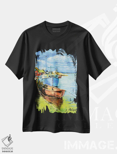 تیشرت مشکی طرح دار – تیشرت طبیعت ,قایق های ماهیگیری در اسکله اثر پاتریشیا کارول فروشگاه ایماژ
