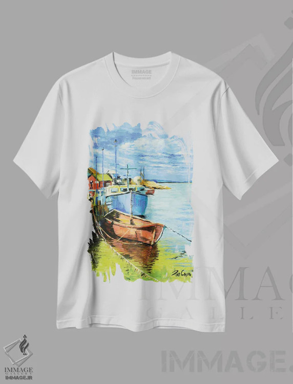 تیشرت سفید طرح دار – تیشرت طبیعت ,قایق های ماهیگیری در اسکله اثر پاتریشیا کارول immage.ir