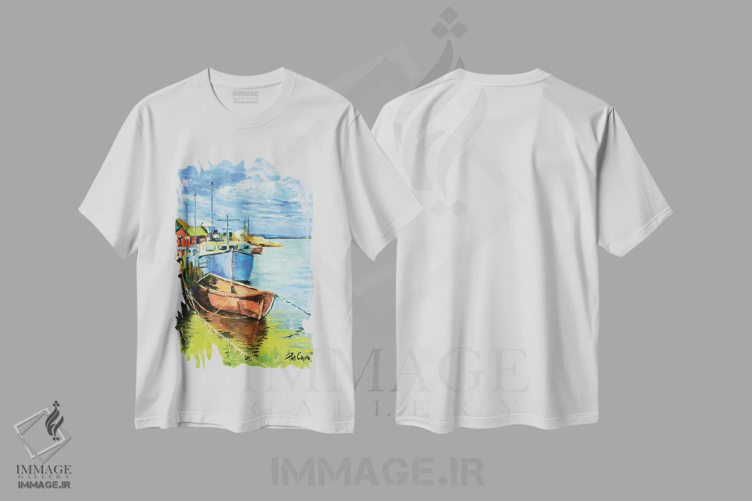 تیشرت سفید طرح دار – تیشرت طبیعت ,قایق های ماهیگیری در اسکله اثر پاتریشیا کارول immage.ir