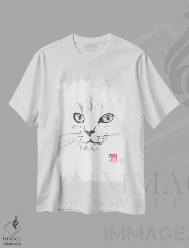 تیشرت سفید طرح دار – تیشرت حیوانات ,گربه سفید در لباس سفید اثر پِشان immage.ir