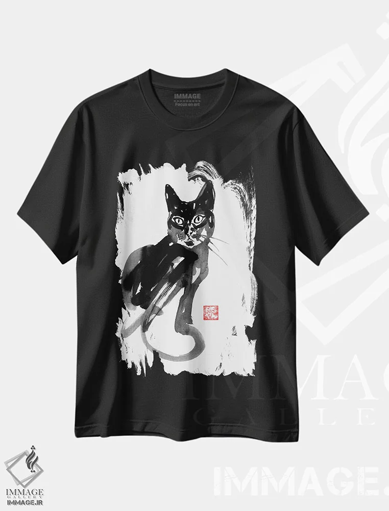 تیشرت مشکی طرح دار گربه چینی، هنر تزئینی سیاه و سفید اثر پِشان | فروشگاه ایماژ