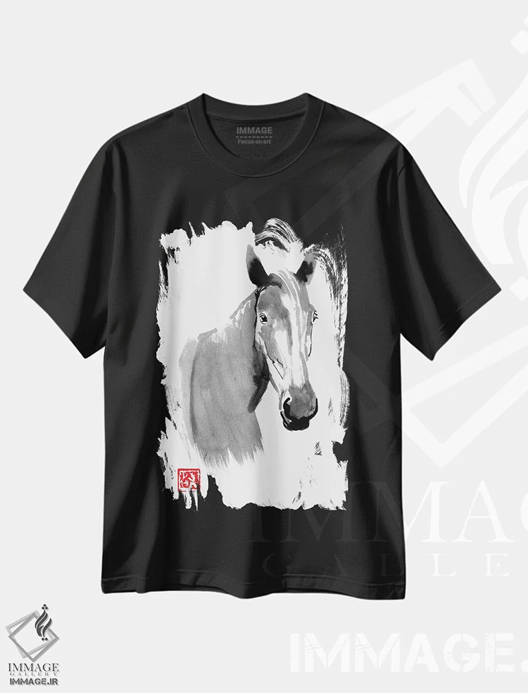 تیشرت مشکی طرح دار سر اسب، هنر تزئینی سیاه و سفید اثر پِشان | immage.ir