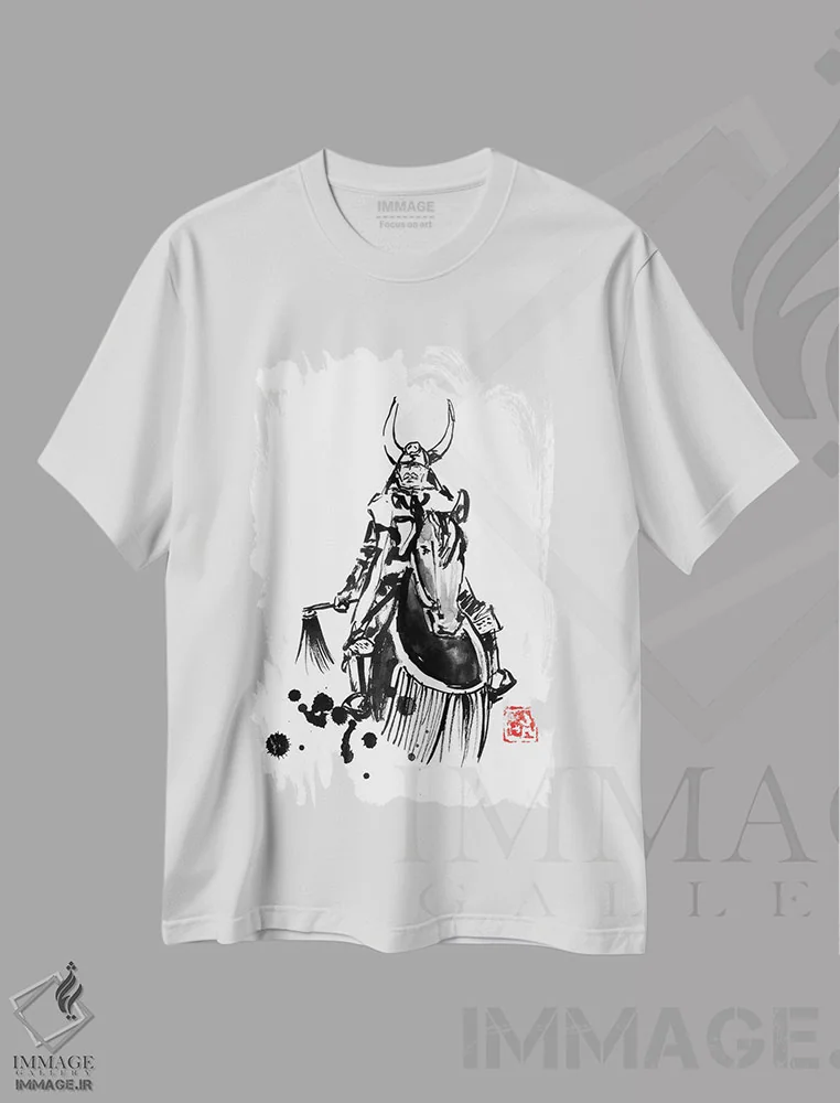 تیشرت سفید طرح دار شوگان در حال سواری، دکور آسیایی اثر پِشان | فروشگاه ایماژ