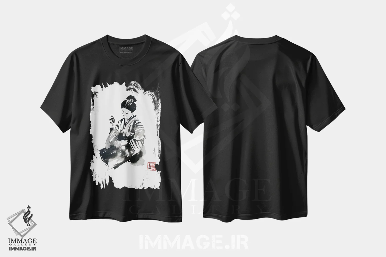تیشرت مشکی طرح دار گیشا در حال دوخت، دکور آسیایی اثر پِشان | immage.ir