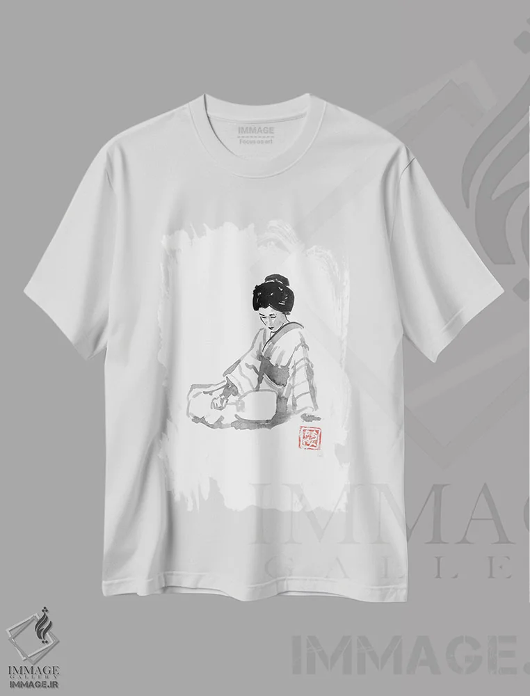 تیشرت سفید طرح دار گیشا و بادبزن، دکور آسیایی اثر پِشان | فروشگاه ایماژ