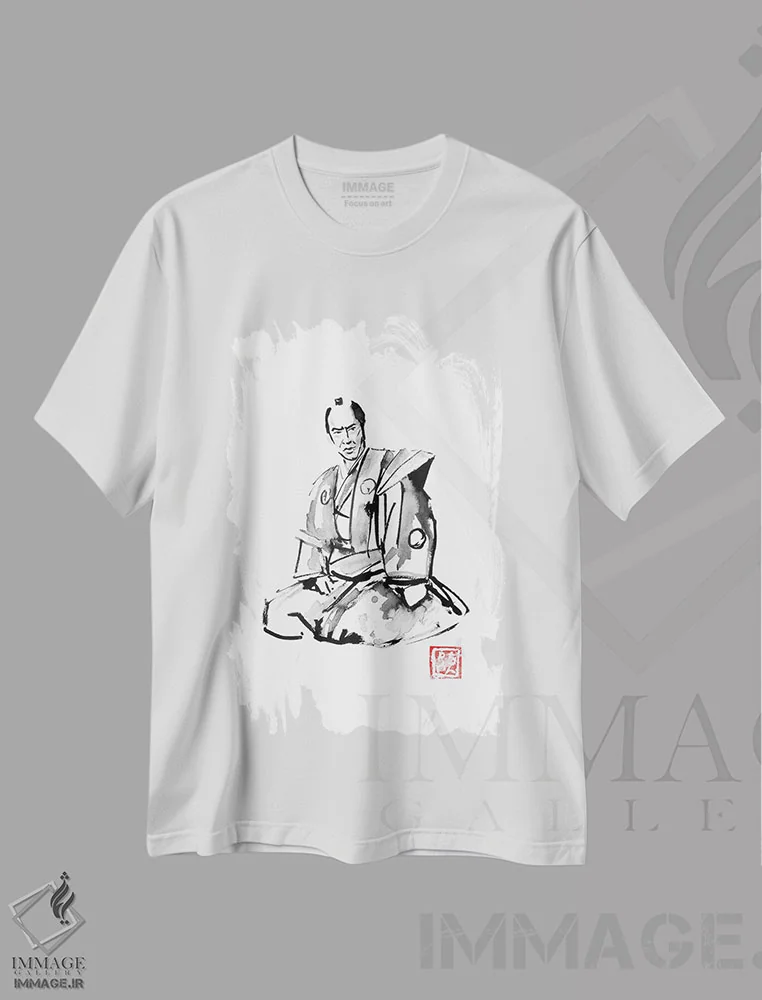 تیشرت سفید طرح دار سامورایی شورای، دکور آسیایی اثر پِشان | immage.ir