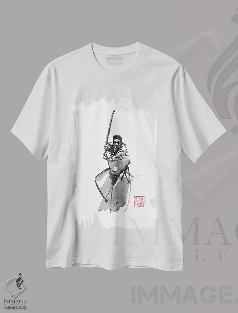 تیشرت سفید طرح دار سامورایی مسلح، دکور آسیایی اثر پِشان | فروشگاه ایماژ