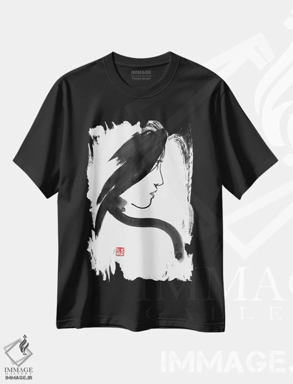 تیشرت مشکی طرح دار پروفایل گیشا، دکور آسیایی اثر پِشان | immage.ir