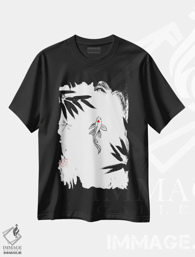 تیشرت مشکی طرح دار کوی در آب، دکور آسیایی اثر پِشان | فروشگاه ایماژ
