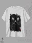 تیشرت سفید طرح دار گربه سیاه در سیاه، تزئینی اثر پِشان | immage.ir
