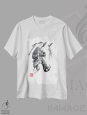 تیشرت سفید طرح دار سر اسب، هنر تزئینی سیاه و سفید اثر پِشان | immage.ir