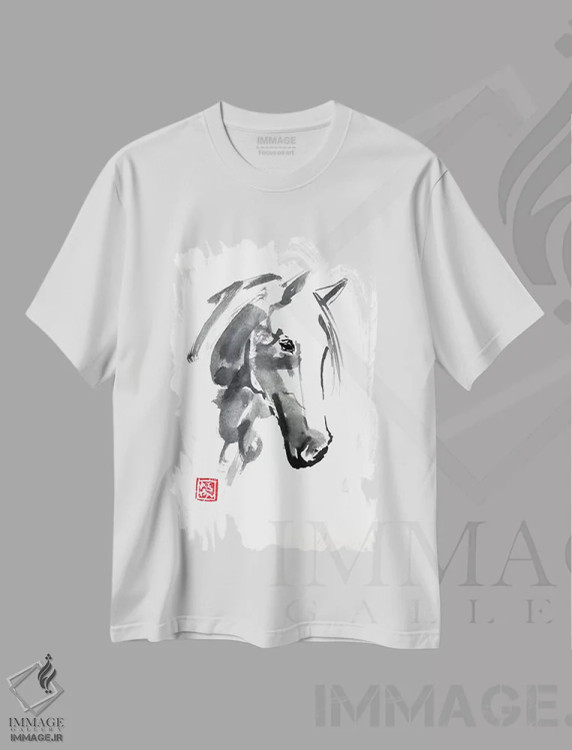 تیشرت سفید طرح دار سر اسب، هنر تزئینی سیاه و سفید اثر پِشان | immage.ir