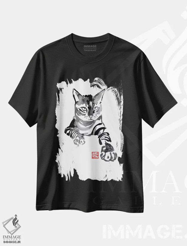 تیشرت مشکی طرح دار نصب شده، هنر تزئینی سیاه و سفید اثر پِشان | فروشگاه ایماژ