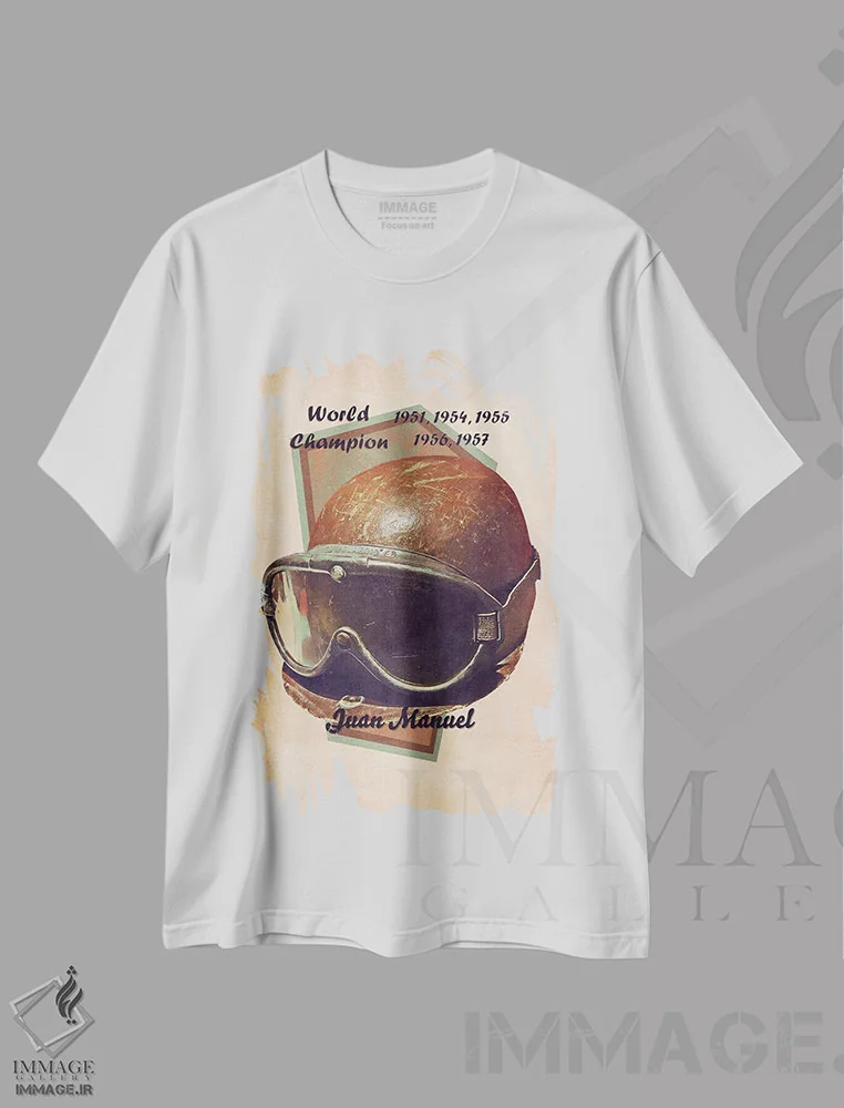 تیشرت سفید طرح دار کلاه ایمنی رتو خوان مانوئل فانجیو، تزئینی اثر پاپ کالت پوسترز | immage.ir