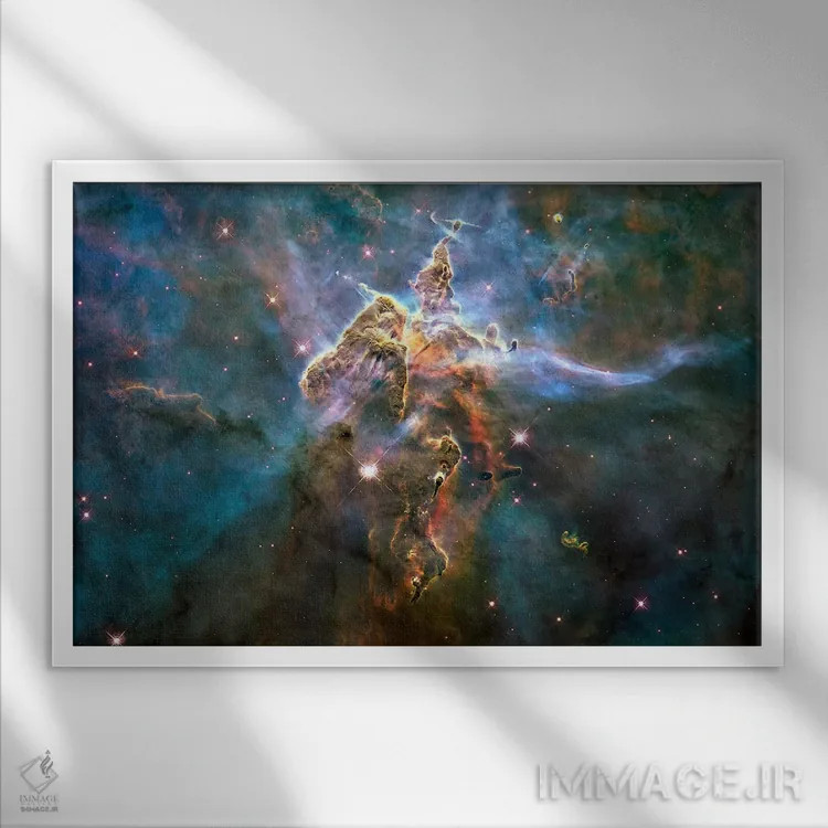 تابلو کوه مرموز در سحابی کارینا (تلسکوپ فضایی هابل) اثر ناسا (آژانس فضایی آمریکا) - نمای قابدار سفید