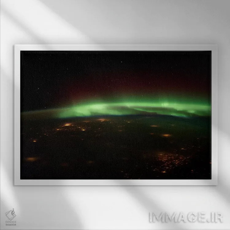 تابلو شفق قطبی اثر هنرمند ناشناس - نمای قابدار سفید