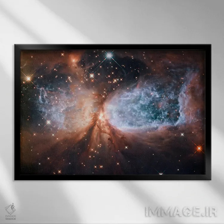 تابلو فرشته برفی آسمانی، سحابی S106 (هابل) اثر ناسا (آژانس فضایی آمریکا) - نمای قابدار مشکی