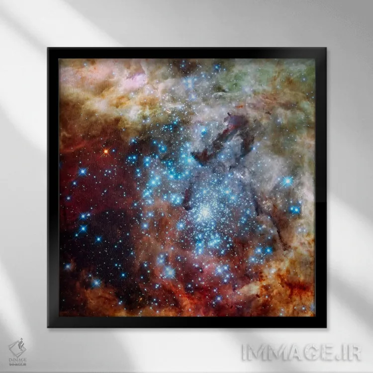 تابلو خوشه ستارهای در مسیر برخورد (تلسکوپ فضایی هابل) اثر ناسا (آژانس فضایی آمریکا) - نمای قابدار مشکی