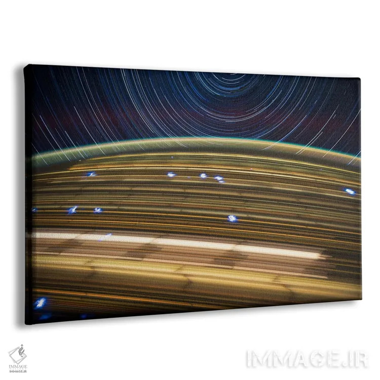 تابلو عکس نوردهی طولانی از ستارهها در فضا ۴ اثر هنرمند ناشناس - نمای پرسپکتیو محصول