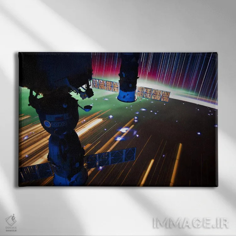 تابلو عکس نوردهی طولانی از ستارهها در فضا ۶ اثر هنرمند ناشناس - نمای روبهرو روی دیوار