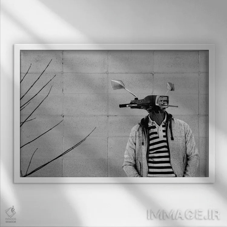 تابلو سر موتورگازی اثر هنرمند ناشناس - نمای قابدار سفید